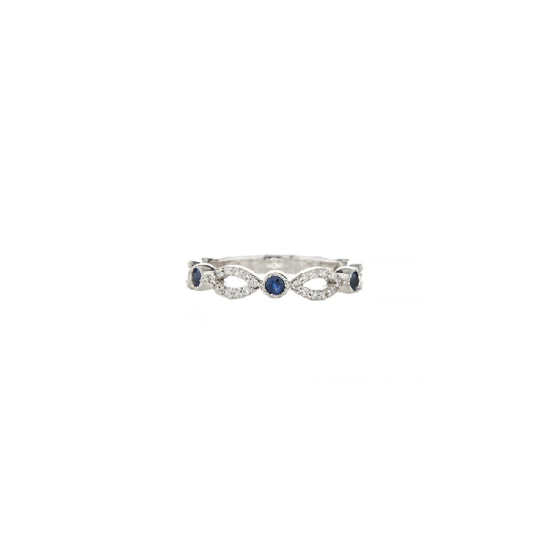 14 Karat White Gold Sapphire Diamond Ring