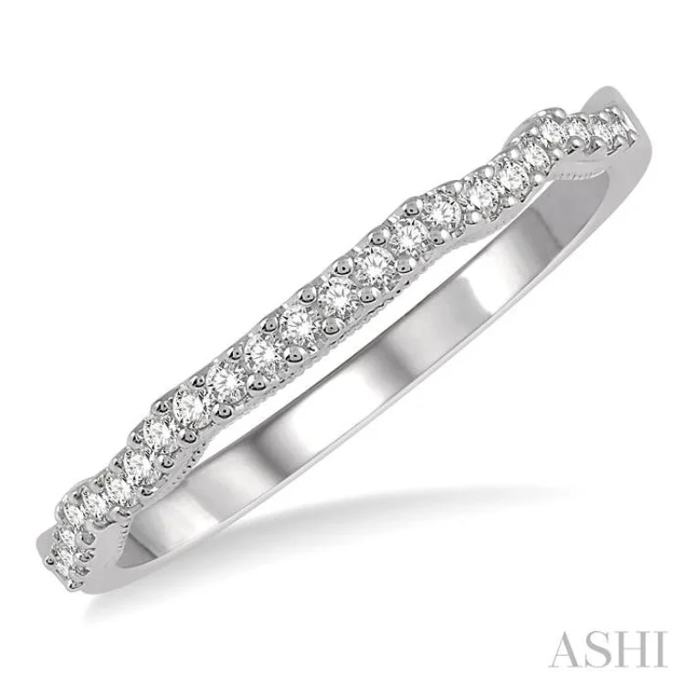 1/6 ctw Curvy Round Cut Diamond Wedding Band in 14K White Gold