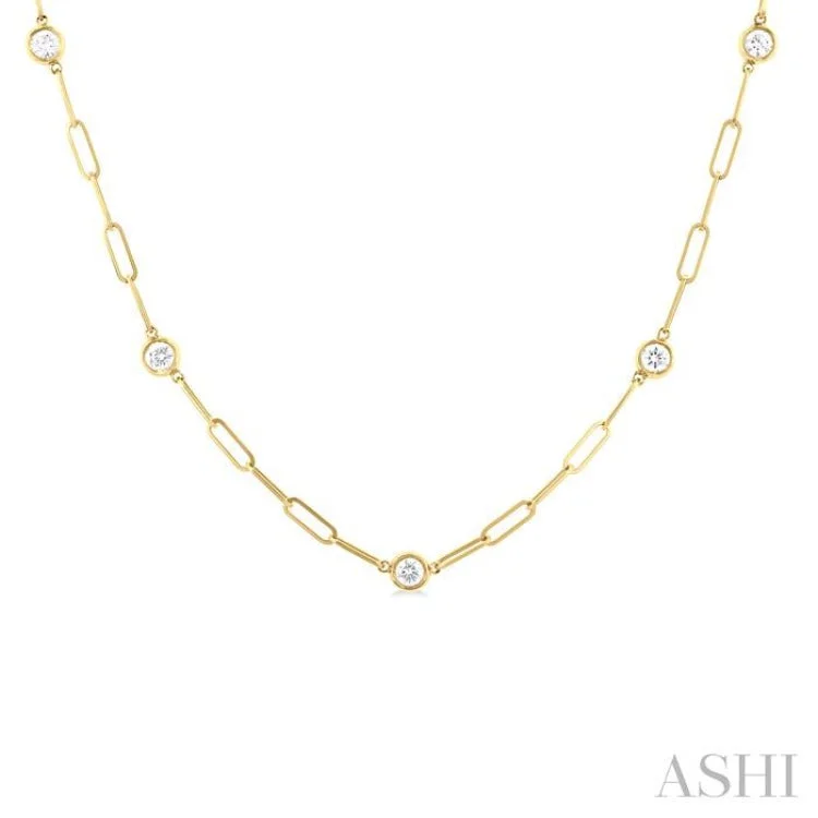 3/4 ctw Bezel Set Round Cut Diamond Paper Clip Station Necklace in 14K Yellow Gold