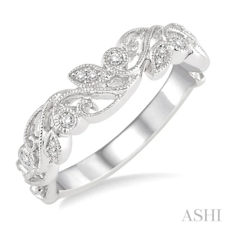 1/10 Ctw Round Cut Diamond Leaf Ring in 14K White Gold