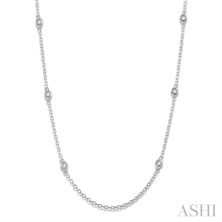 1/5 Ctw Round Cut Diamond Fashion Necklace in 14K White Gold