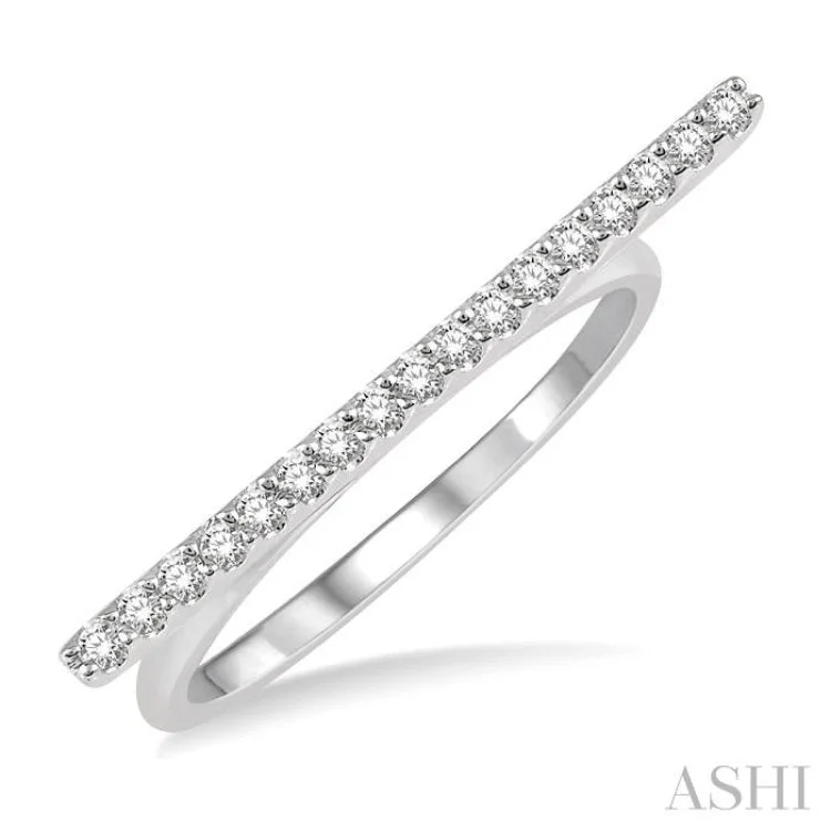 1/6 ct Vertical Bar Round Cut Diamond Ring in 10K White Gold