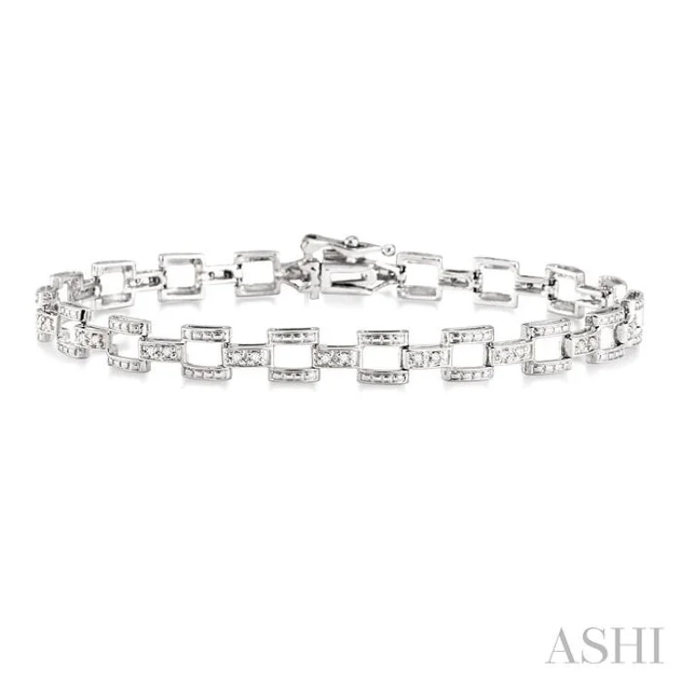 1/4 Ctw Single Cut Diamond Bar Link Bracelet in 10K White Gold