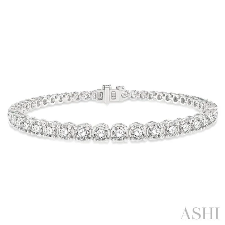 4 Ctw Round Cut Diamond Tennis Bracelet in 14K White Gold