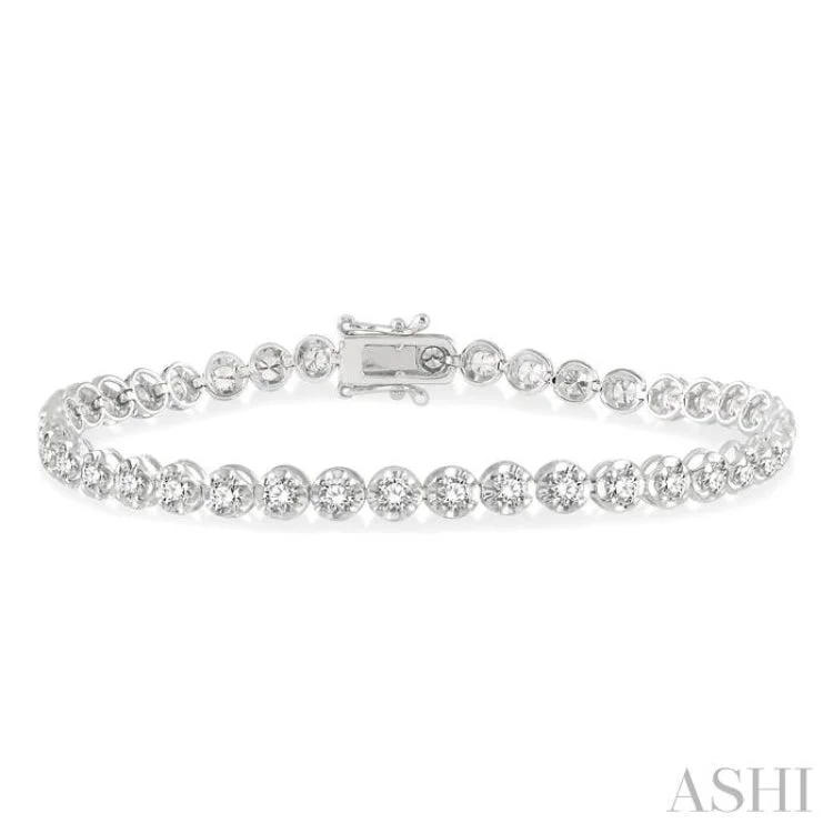 3 Ctw Round Cut Diamond Illusion Bracelet in 14K White Gold